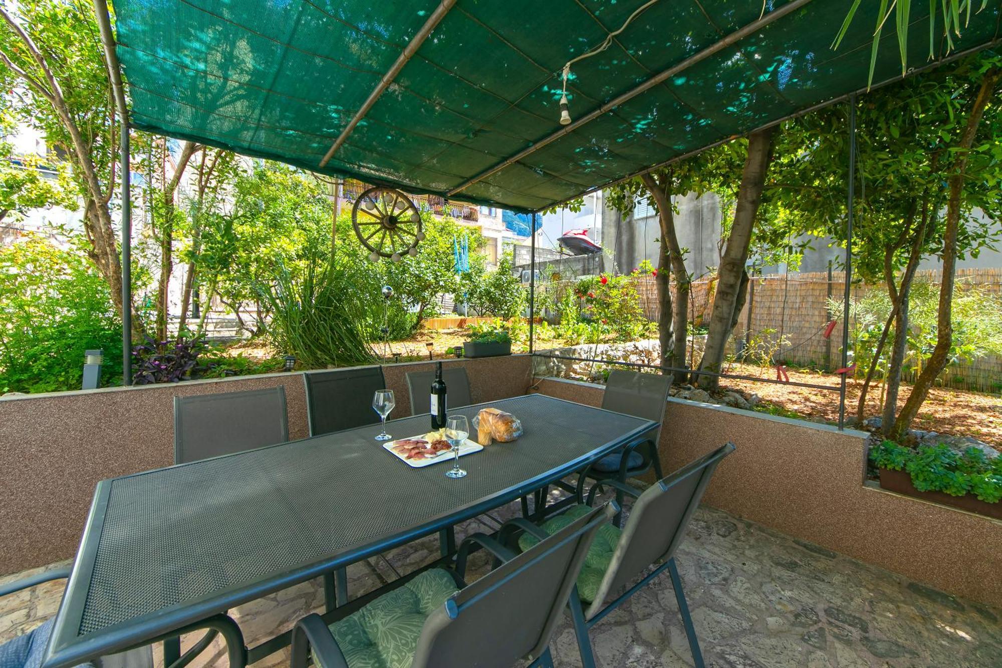 19 Apartma *